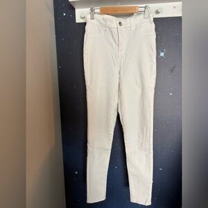 White High-Waisted Skinny Jeggings